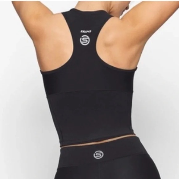 Skims Performance Racerback Tank Top - Picture 3 of 9